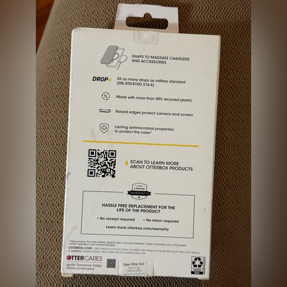 Otterbox Vue+ iPhone 15 pro max case- clear glitter - Picture 2 of 3